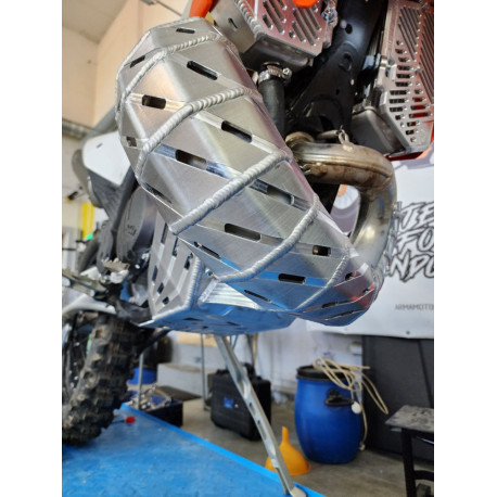 Защита картера и резонатора KTM 24-